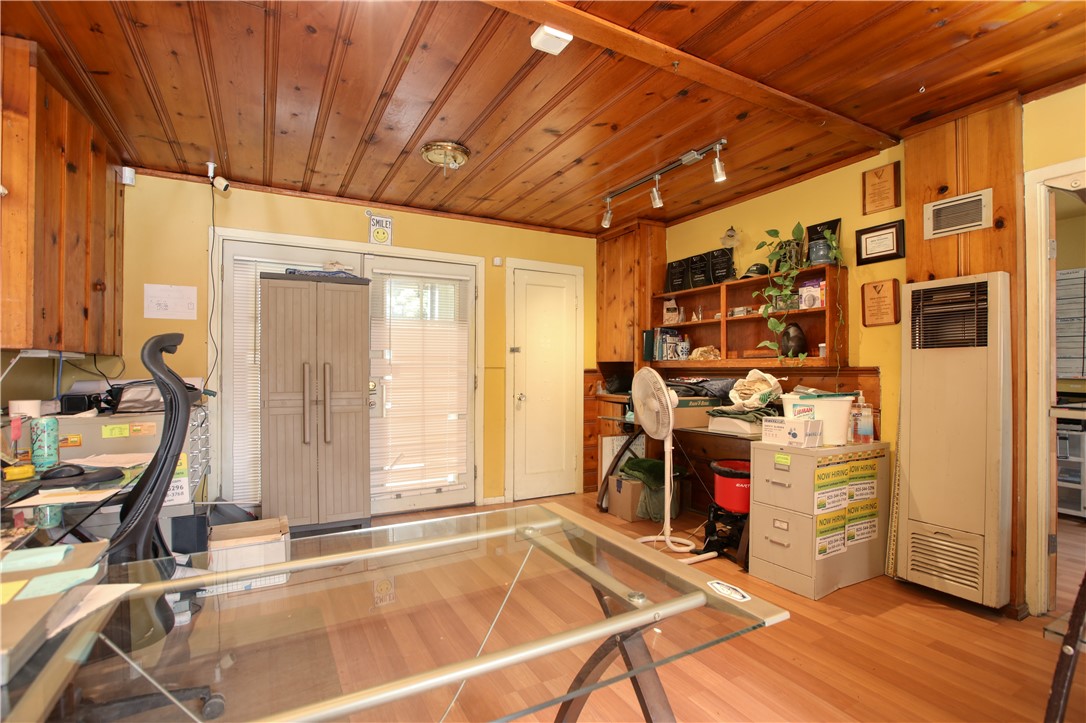 1165 1167 E Grand Avenue Property Photo 4