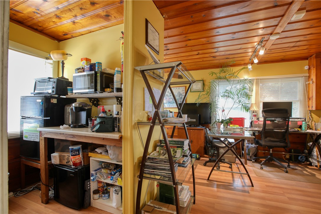 1165 1167 E Grand Avenue Property Photo 8