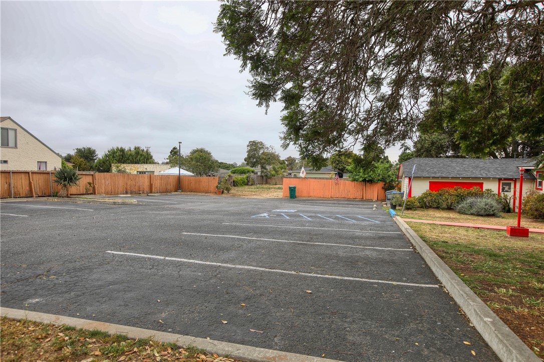 1165 1167 E Grand Avenue Property Photo 15