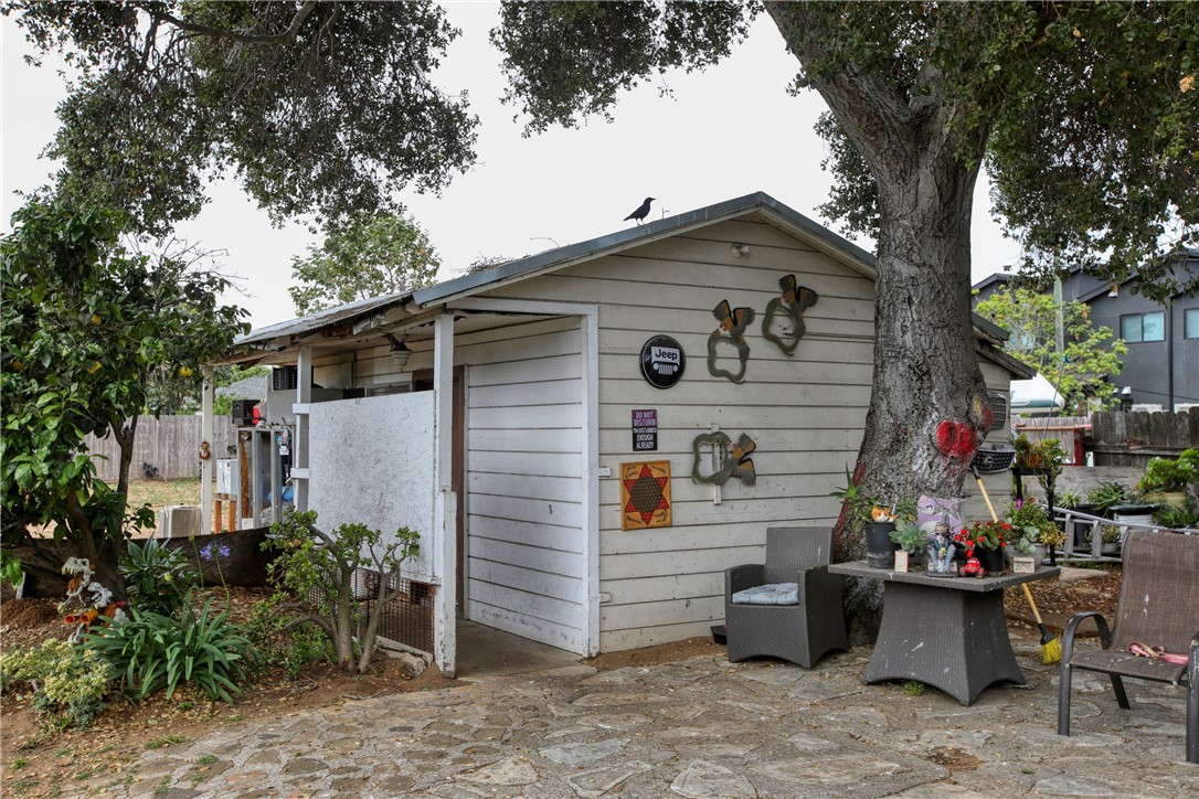 1165 1167 E Grand Avenue Property Photo 30
