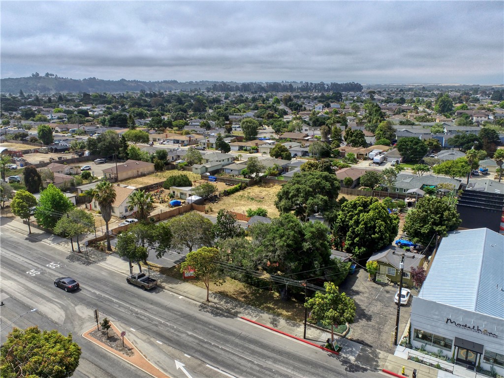 1165 1167 E Grand Avenue Property Photo 34