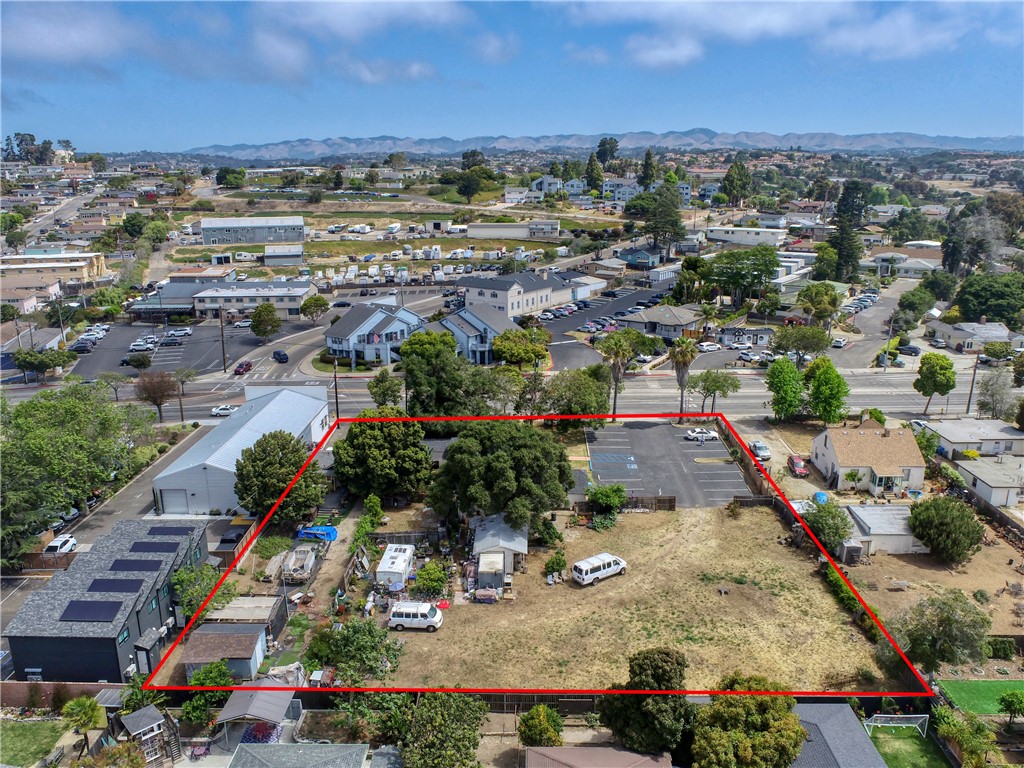 1165 1167 E Grand Avenue Property Photo 40