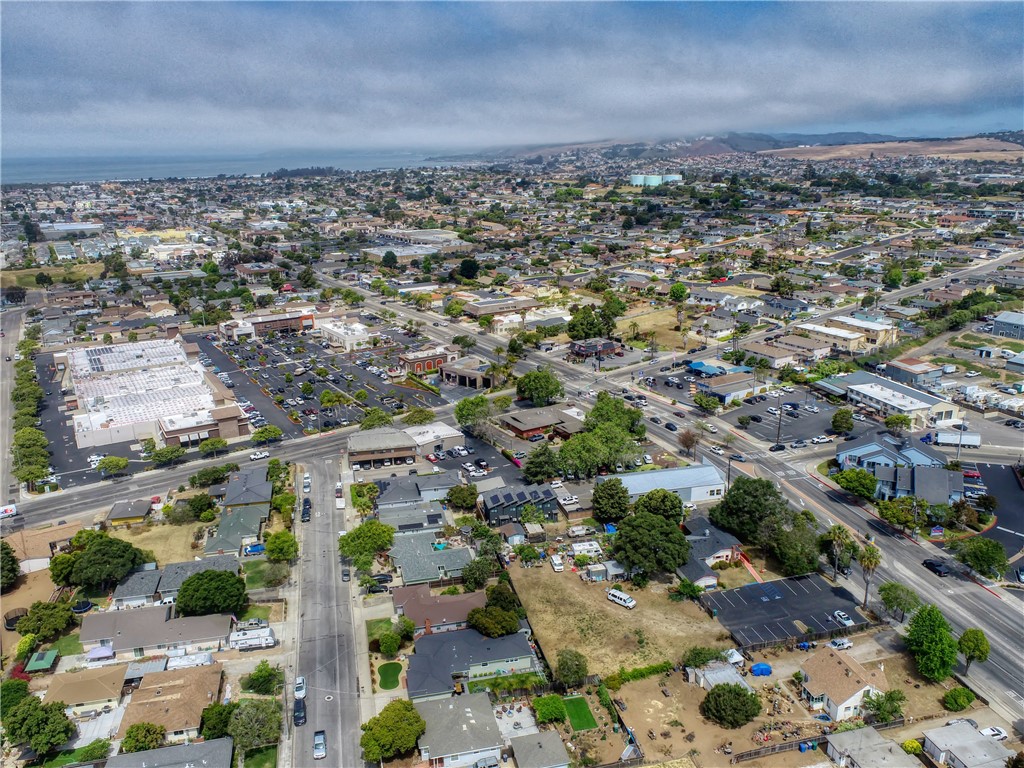1165 1167 E Grand Avenue Property Photo 41