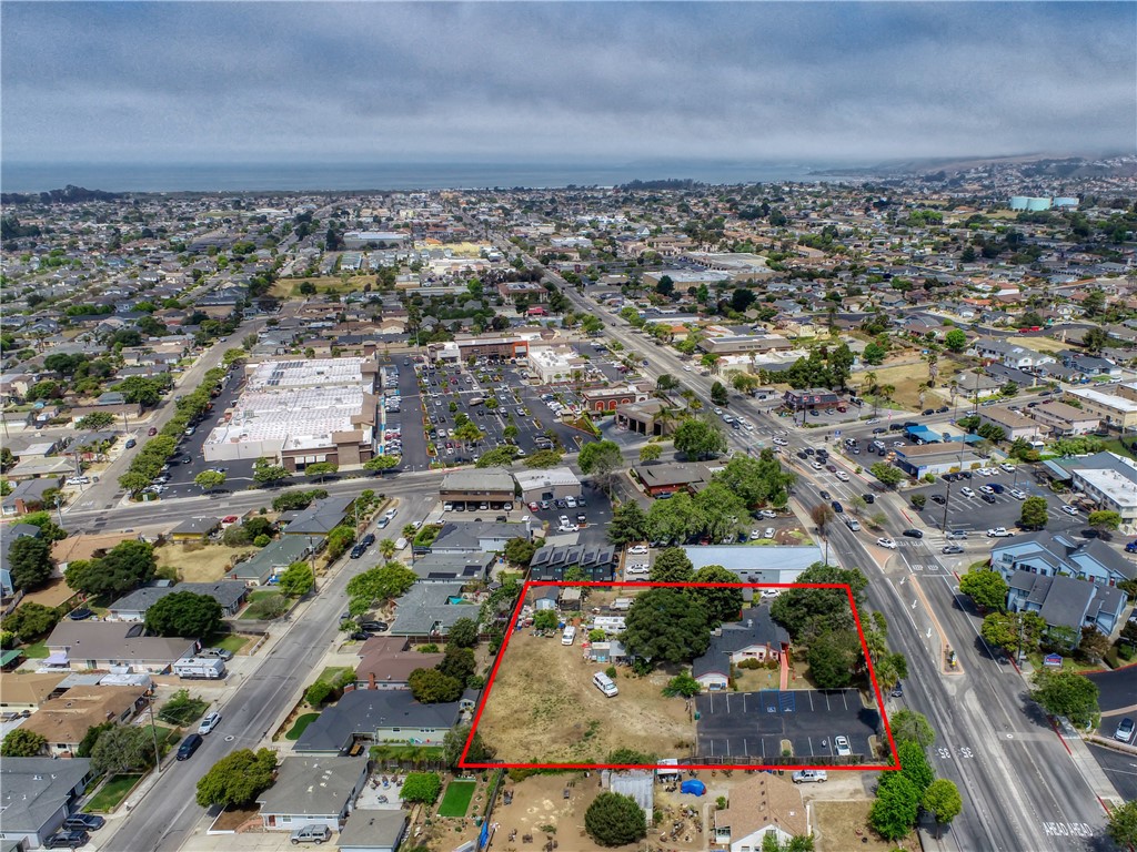 1165 1167 E Grand Avenue Property Photo 42