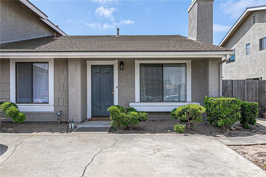 1168 E Foster Road B Property Photo 1