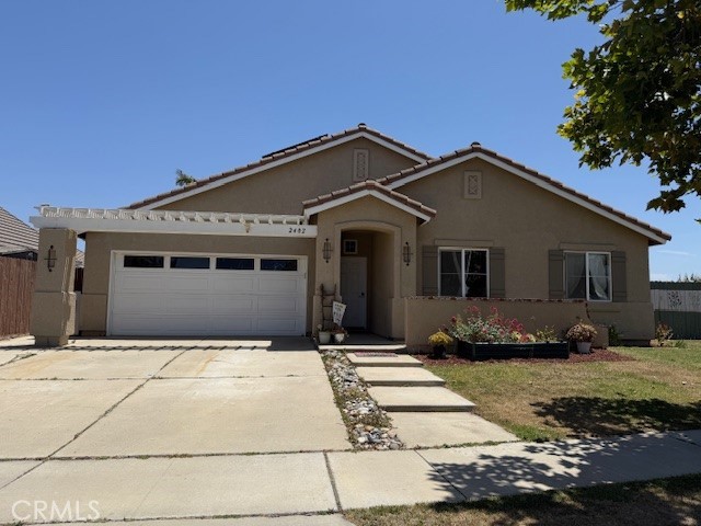2402 Bentley Avenue Property Photo 1