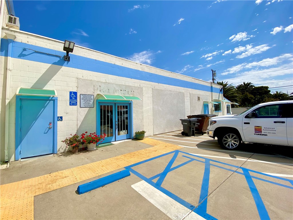 414 N H Street Property Photo 3