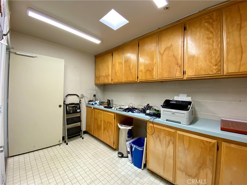 414 N H Street Property Photo 14