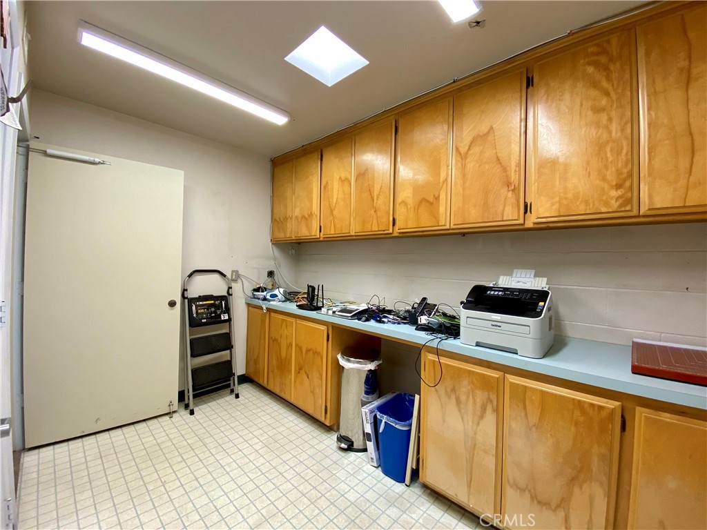 414 N H Street Property Photo 14