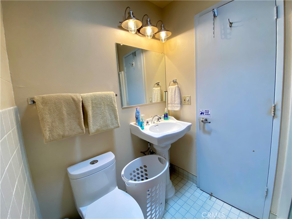 414 N H Street Property Photo 15