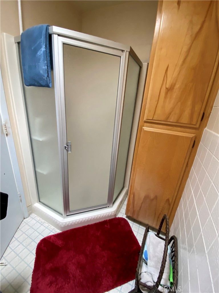 414 N H Street Property Photo 16