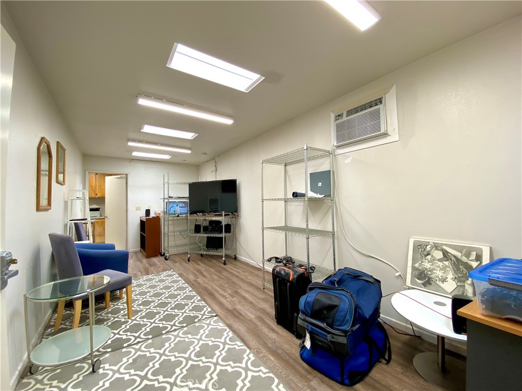 414 N H Street Property Photo 17