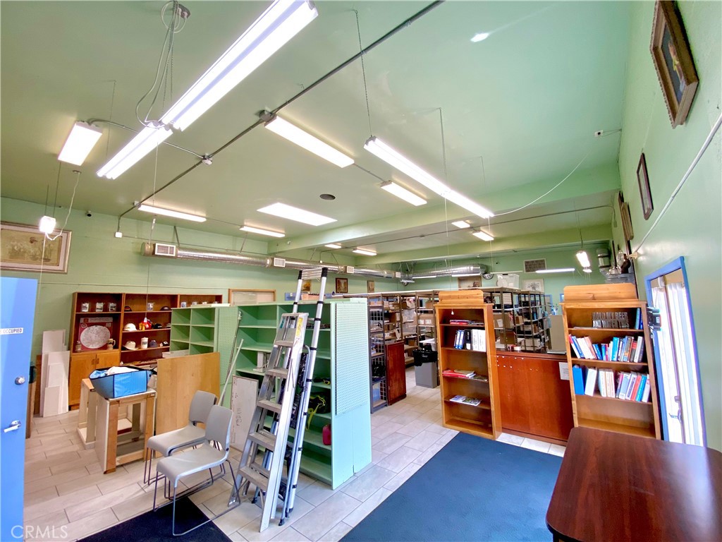 414 N H Street Property Photo 18