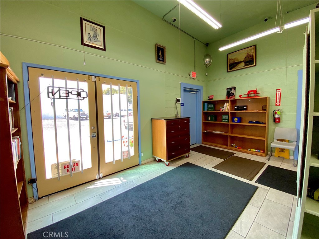 414 N H Street Property Photo 19