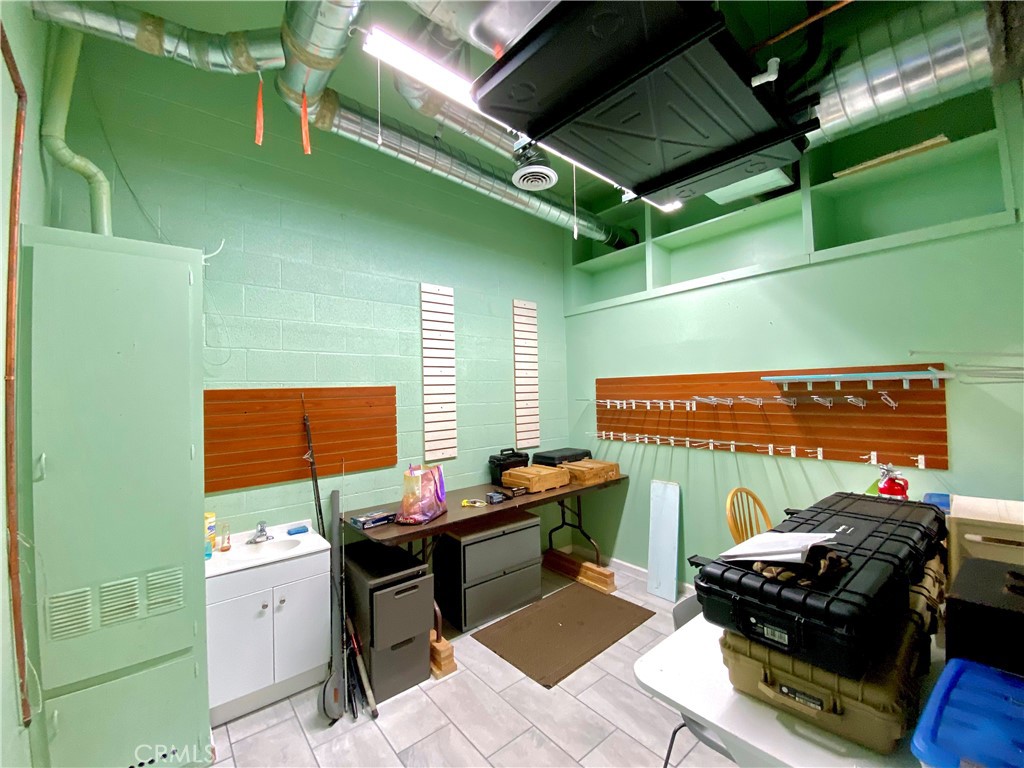 414 N H Street Property Photo 22