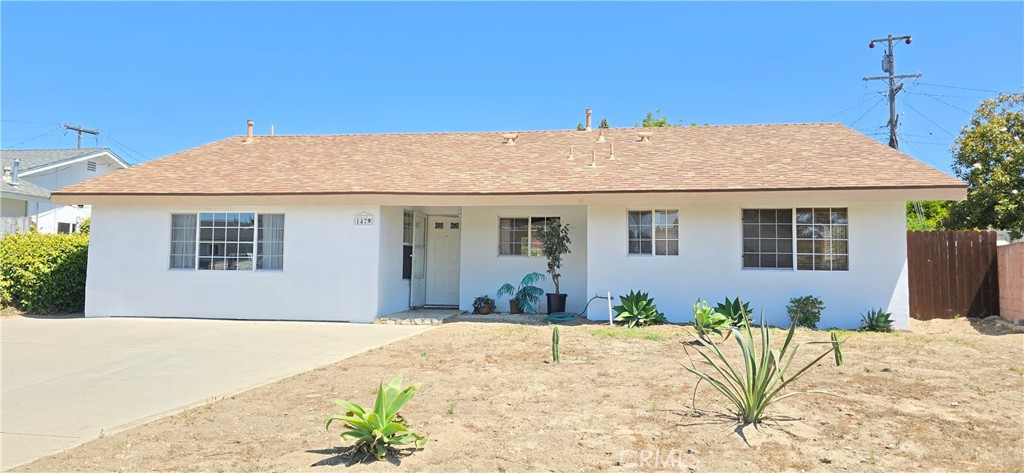1479 Calle Segunda Property Photo 1