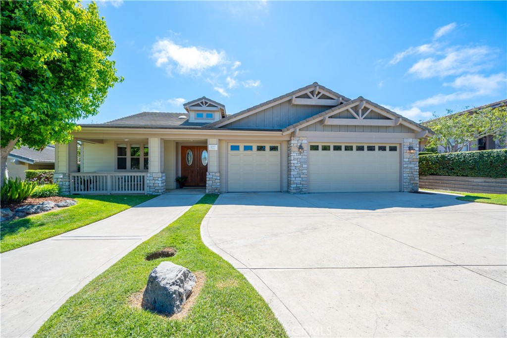 822 Noddy Court Property Photo 1