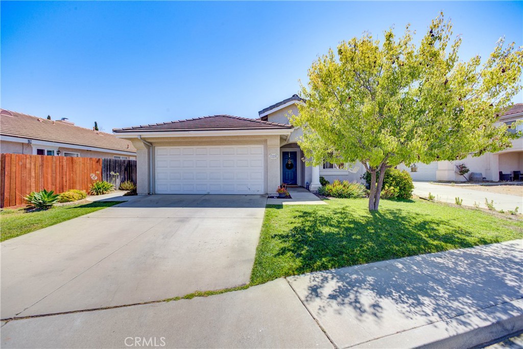 1824 Amy Way Property Photo 1