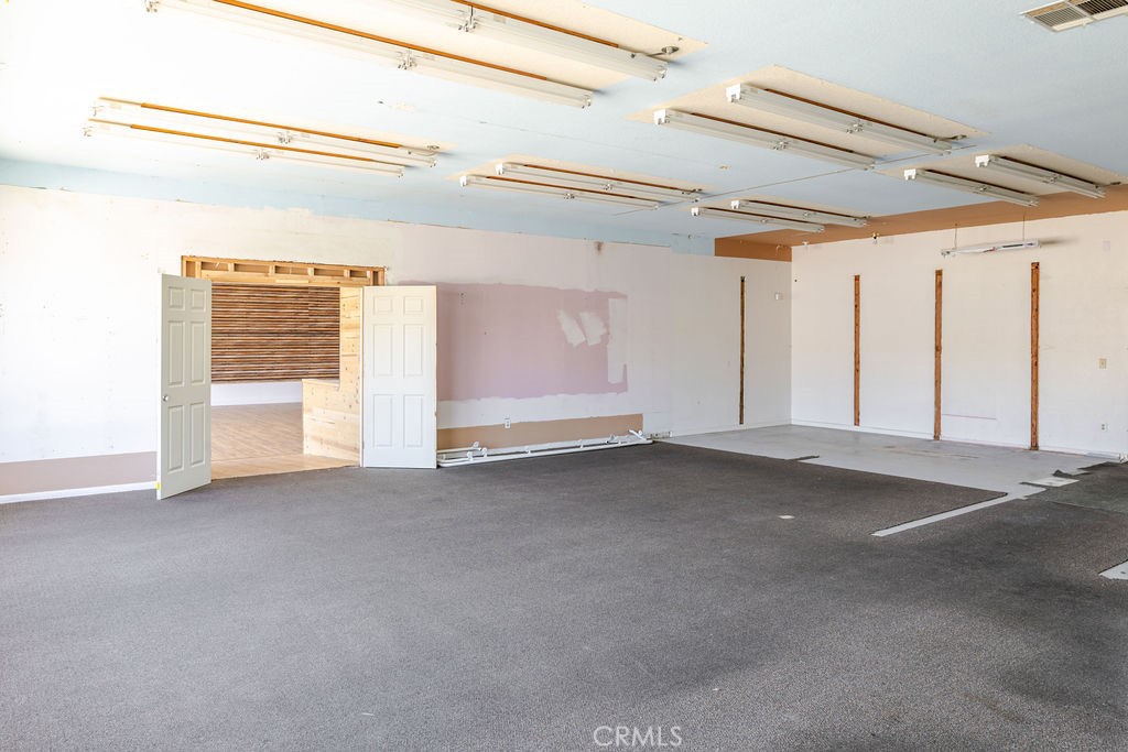 801 Dolliver Street Property Photo 10