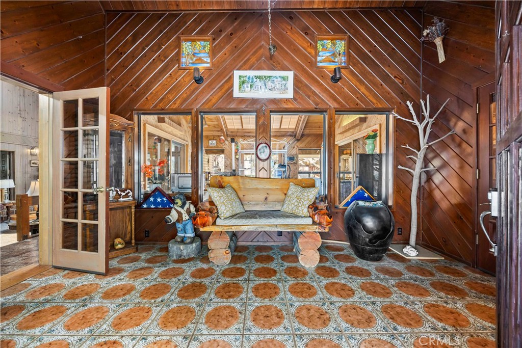 7736 Easy Street Property Photo 6