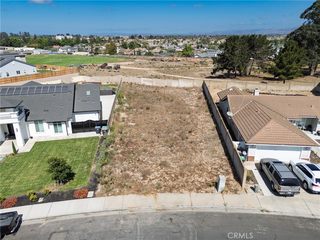 827 Firefox Drive Property Photo 1