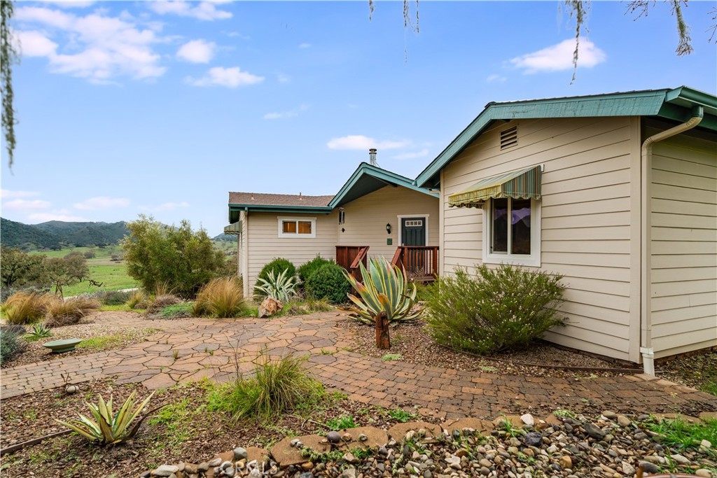 11015 Bobcat Property Photo 6