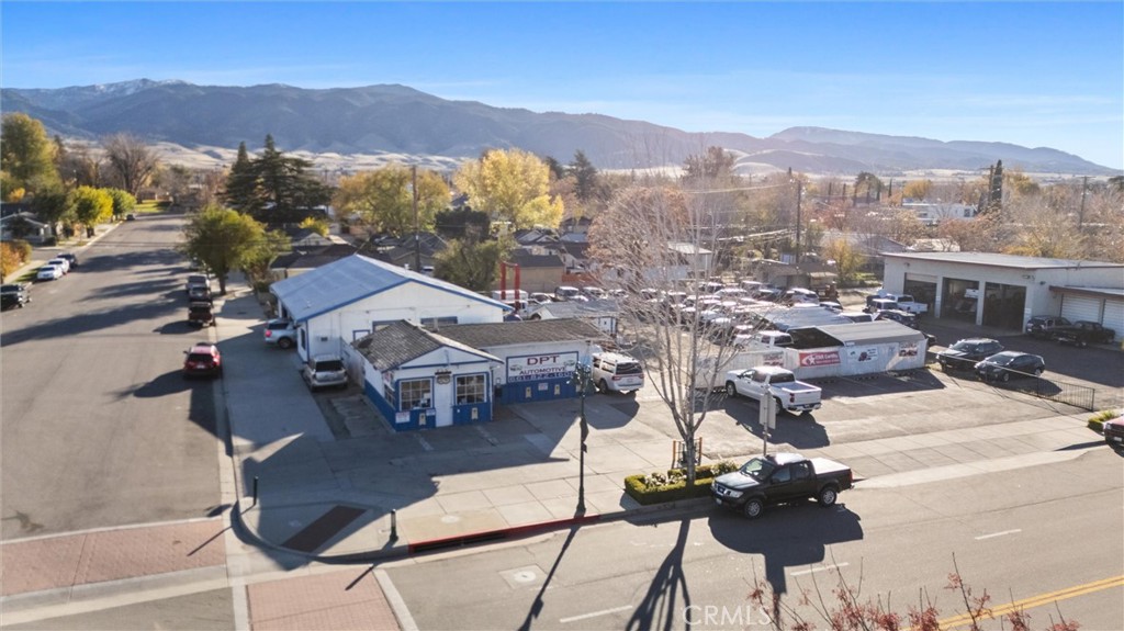 230 E Tehachapi Property Photo 2