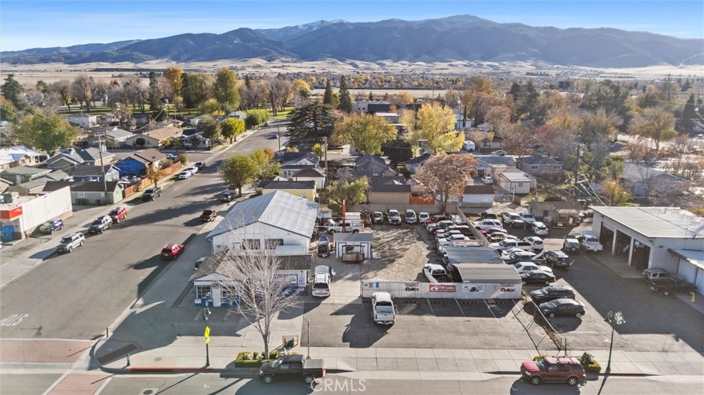 230 E Tehachapi Property Photo 5