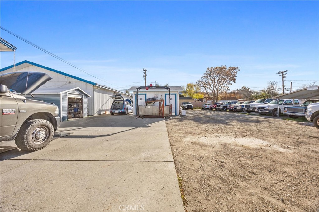 230 E Tehachapi Property Photo 16