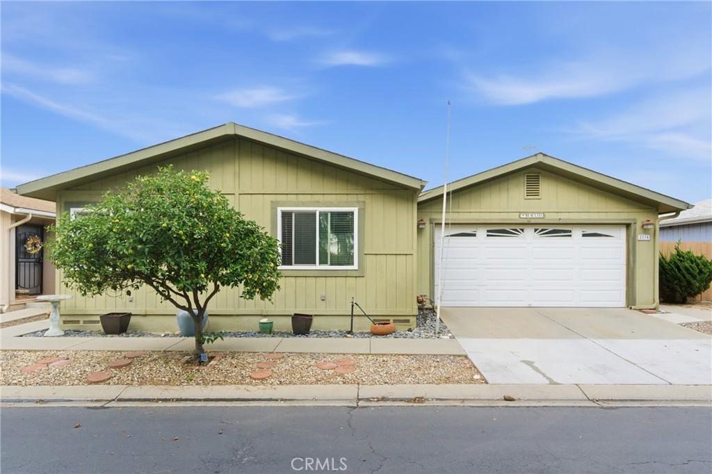 2170 Avenida Redondo Property Photo 1