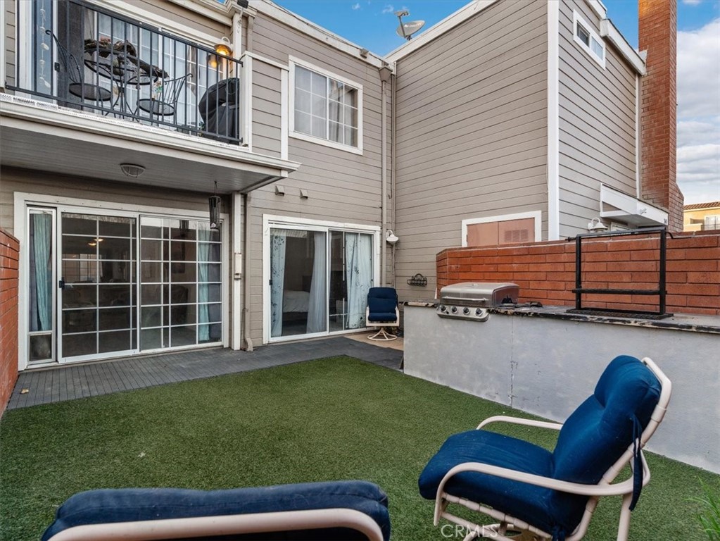 2403 Country Property Photo 3