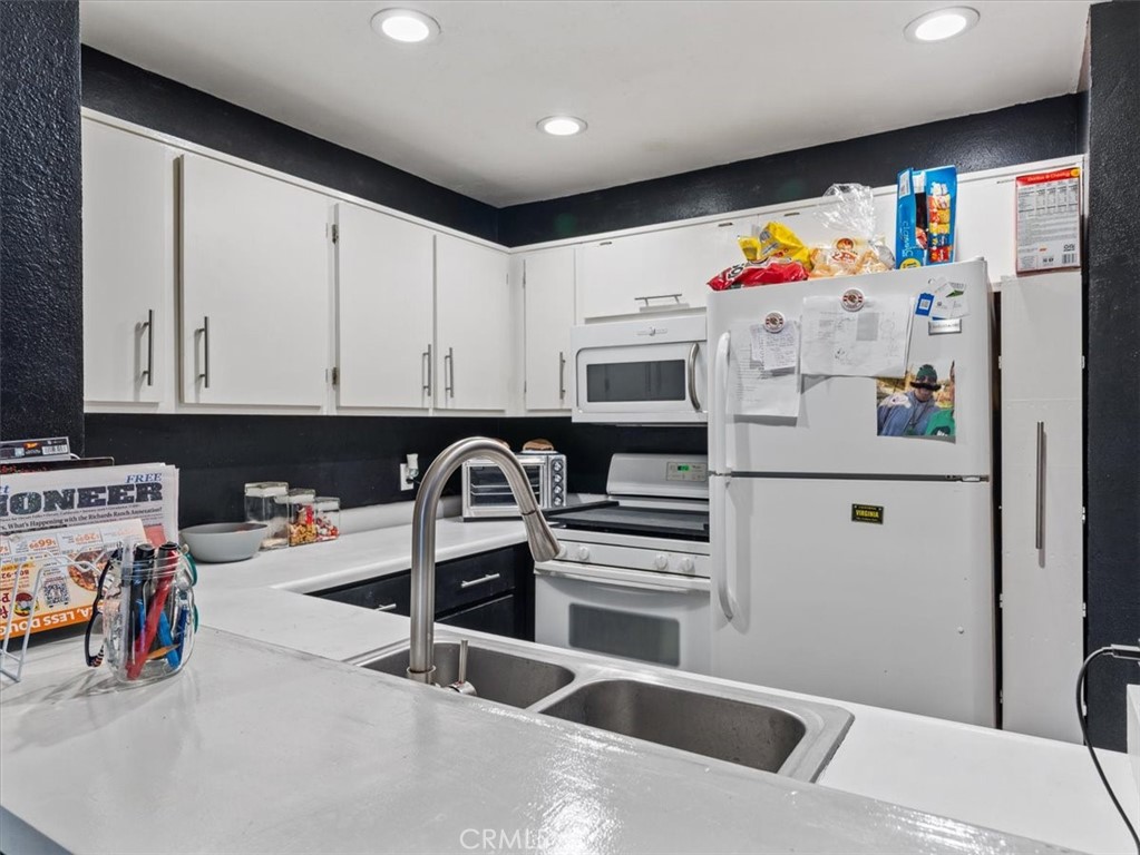 2403 Country Property Photo 12