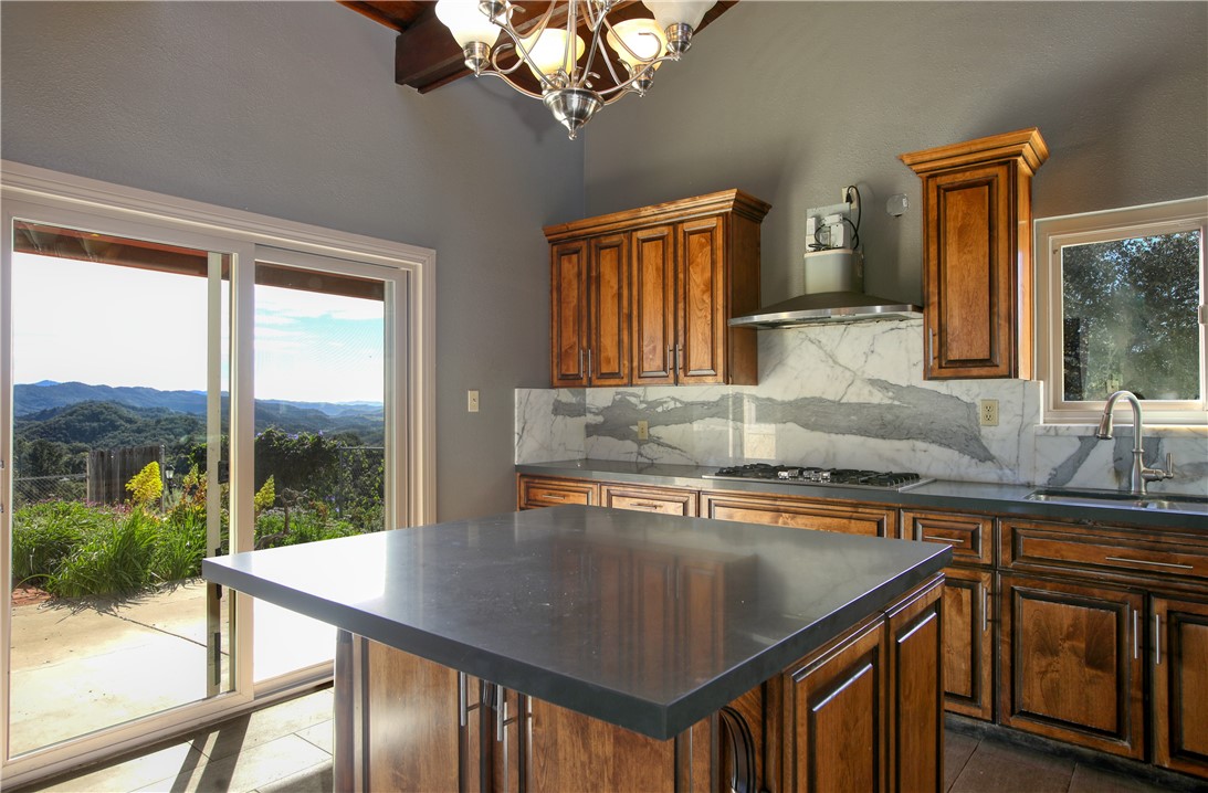 7840 Cougar Ridge Property Photo 21
