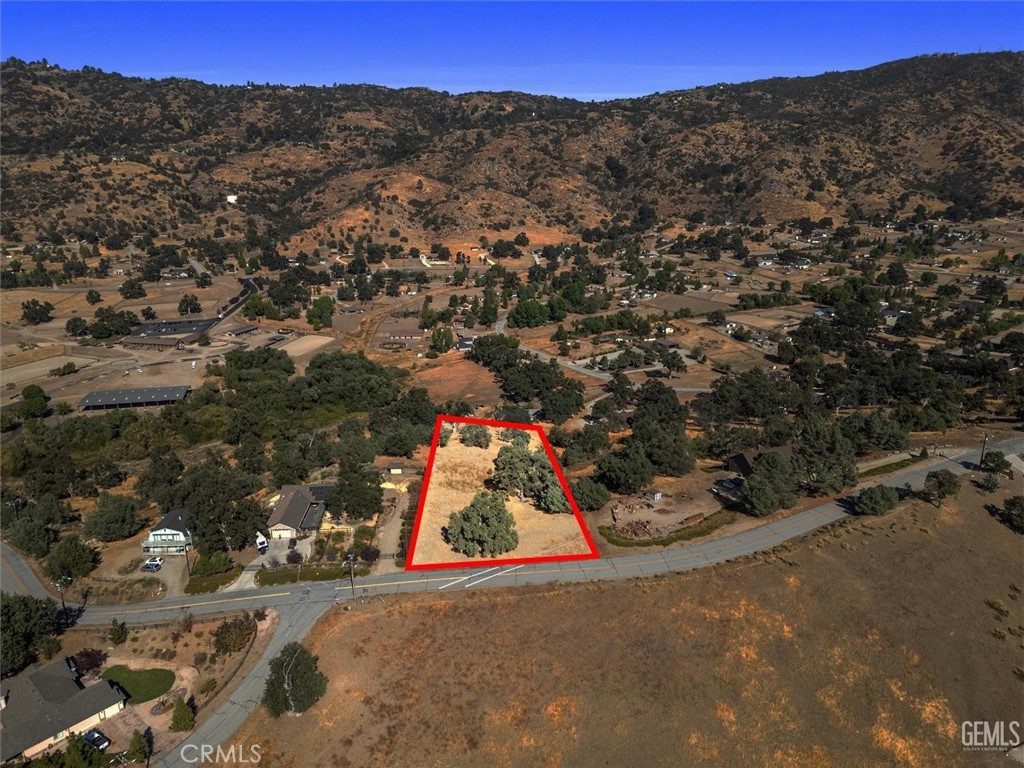 26981 Oakflat Property Photo 1