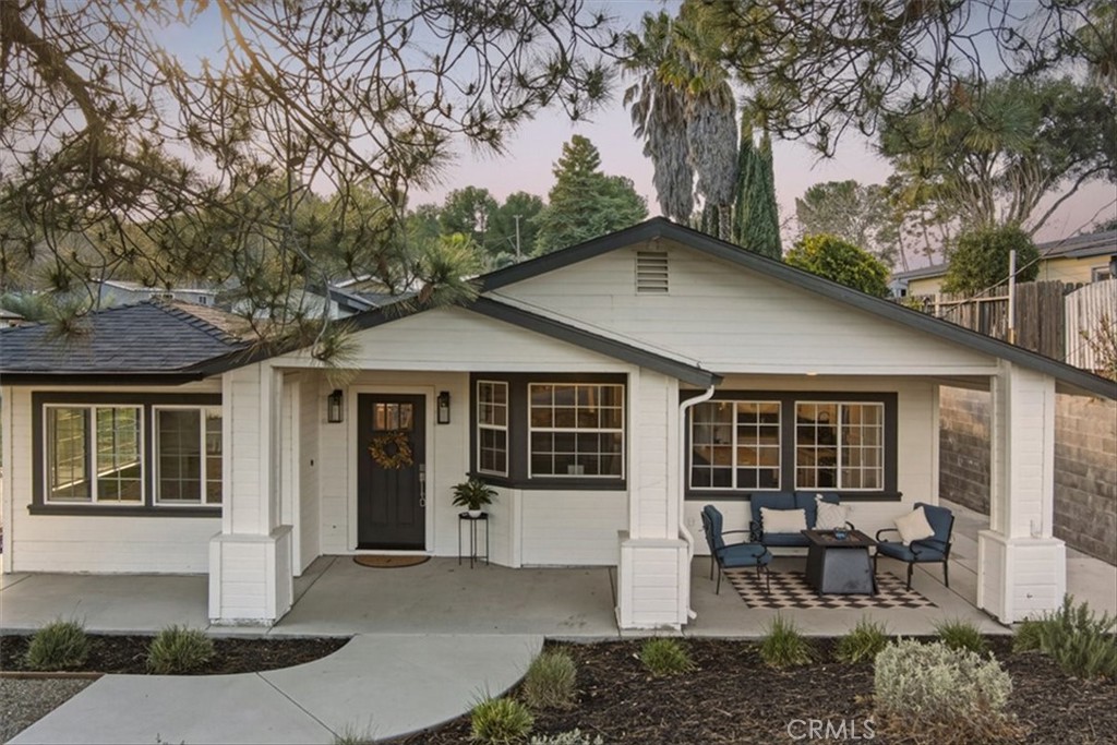 143 Vine Property Photo 2