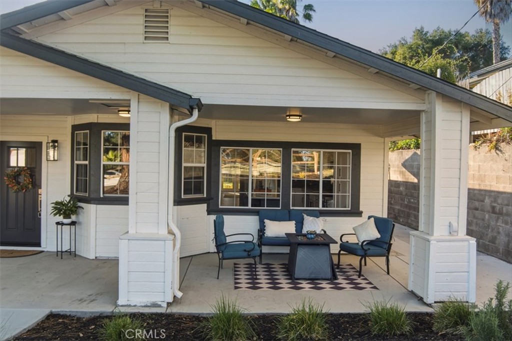 143 Vine Property Photo 3