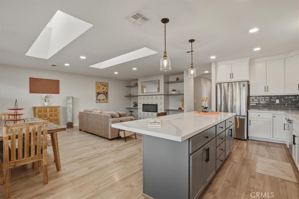 143 Vine Property Photo 11