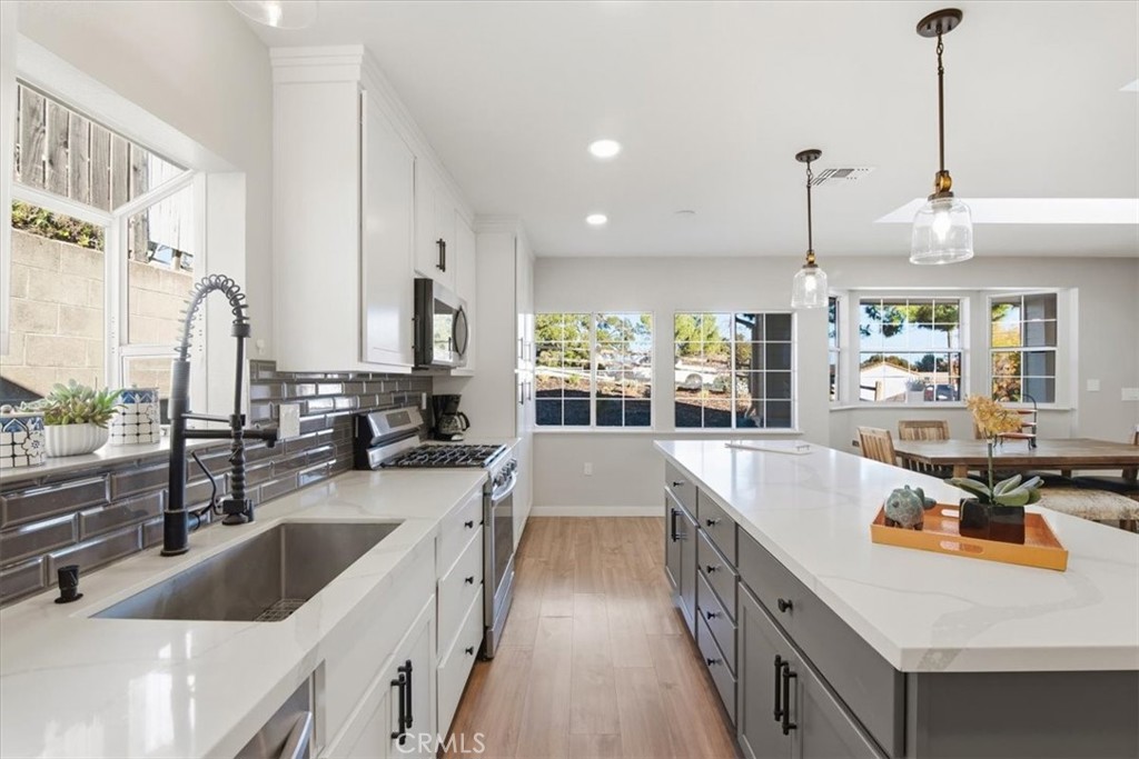 143 Vine Property Photo 15