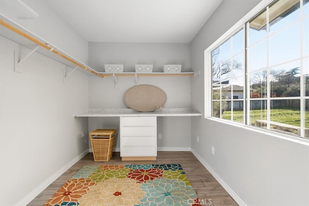 143 Vine Property Photo 25