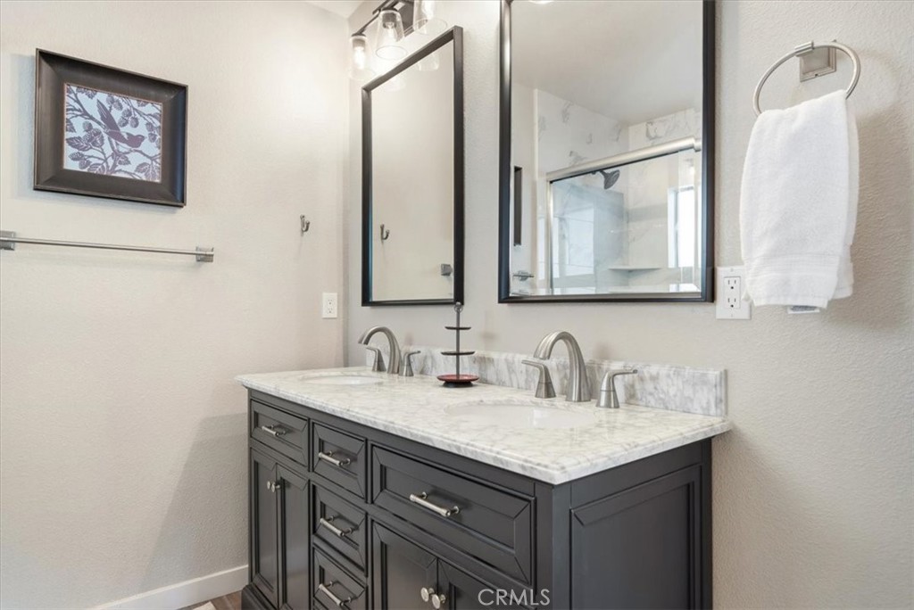 143 Vine Property Photo 29