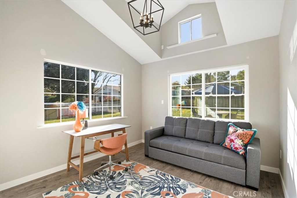 143 Vine Property Photo 31