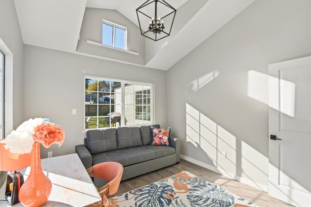 143 Vine Property Photo 32