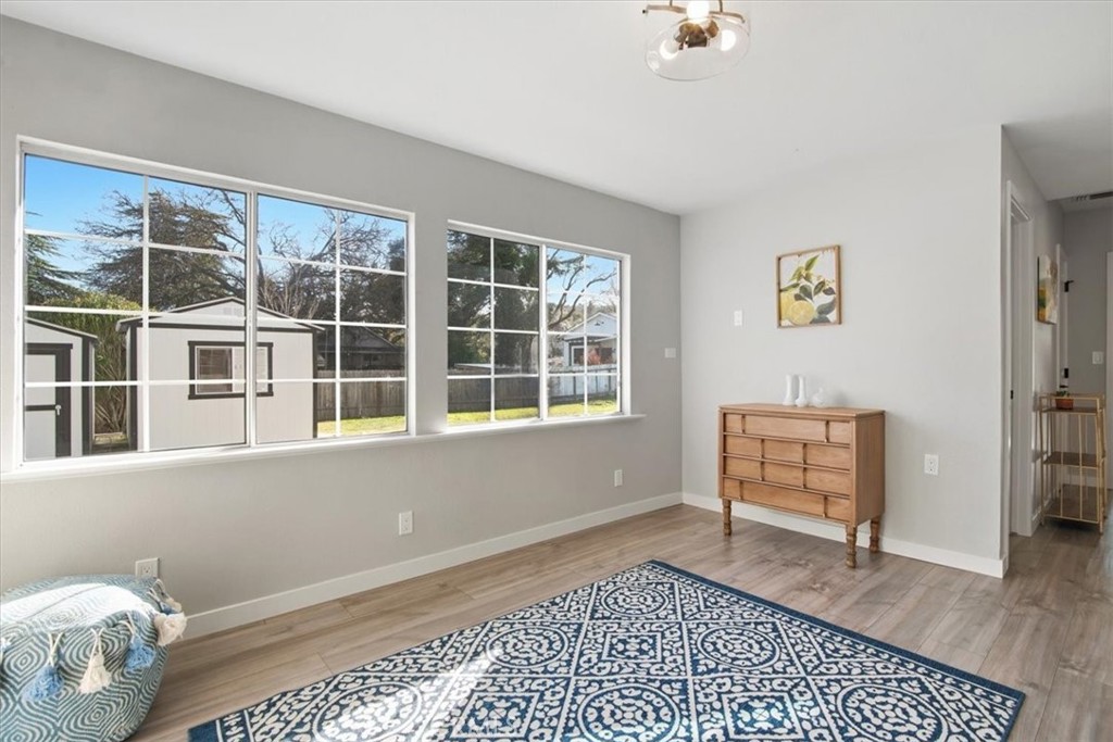 143 Vine Property Photo 39