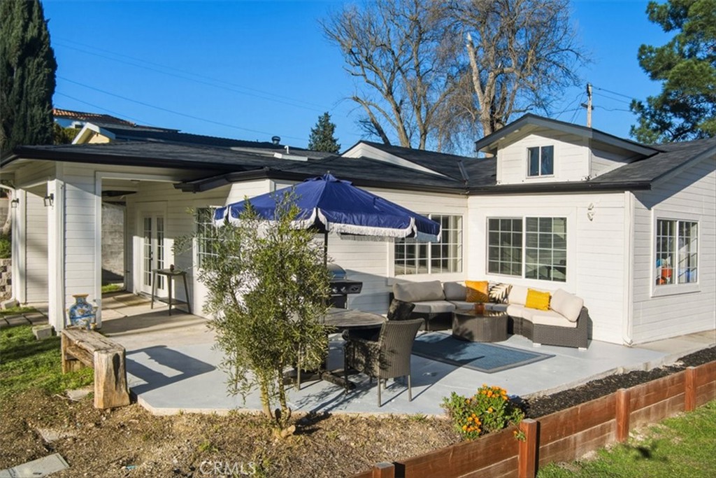 143 Vine Property Photo 44