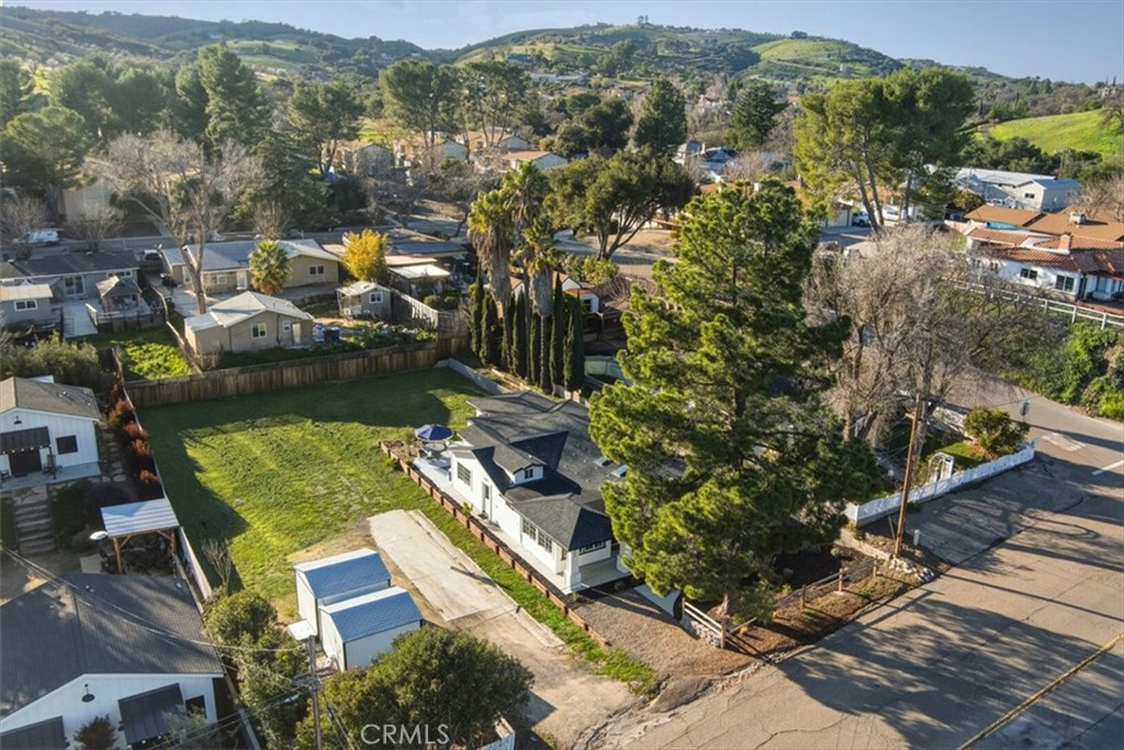 143 Vine Property Photo 45