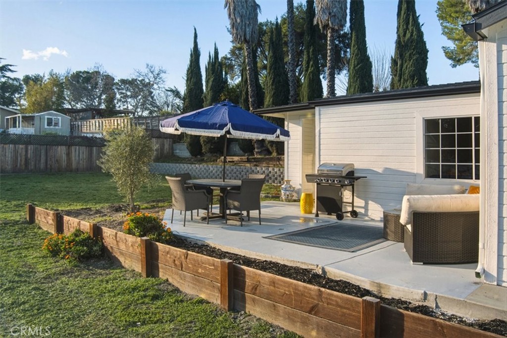 143 Vine Property Photo 48