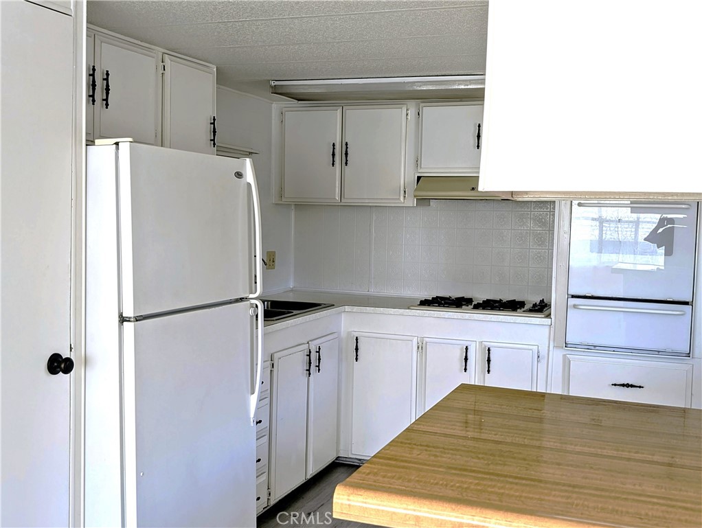 461 Saturn Court Property Photo 8