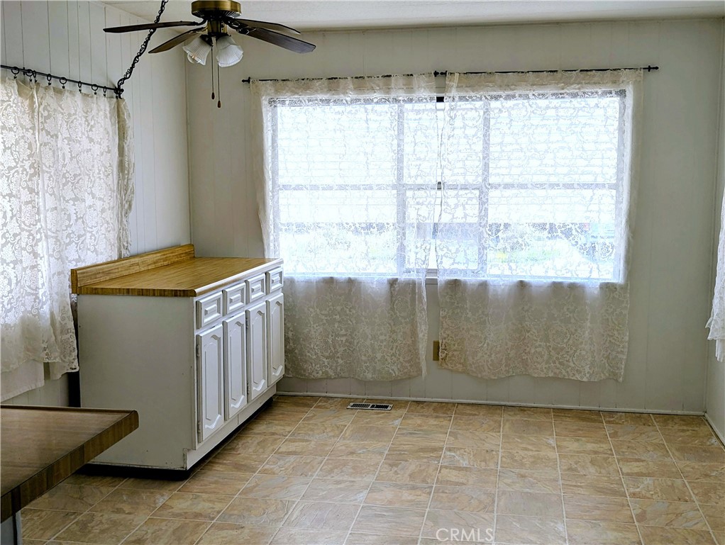 461 Saturn Court Property Photo 12