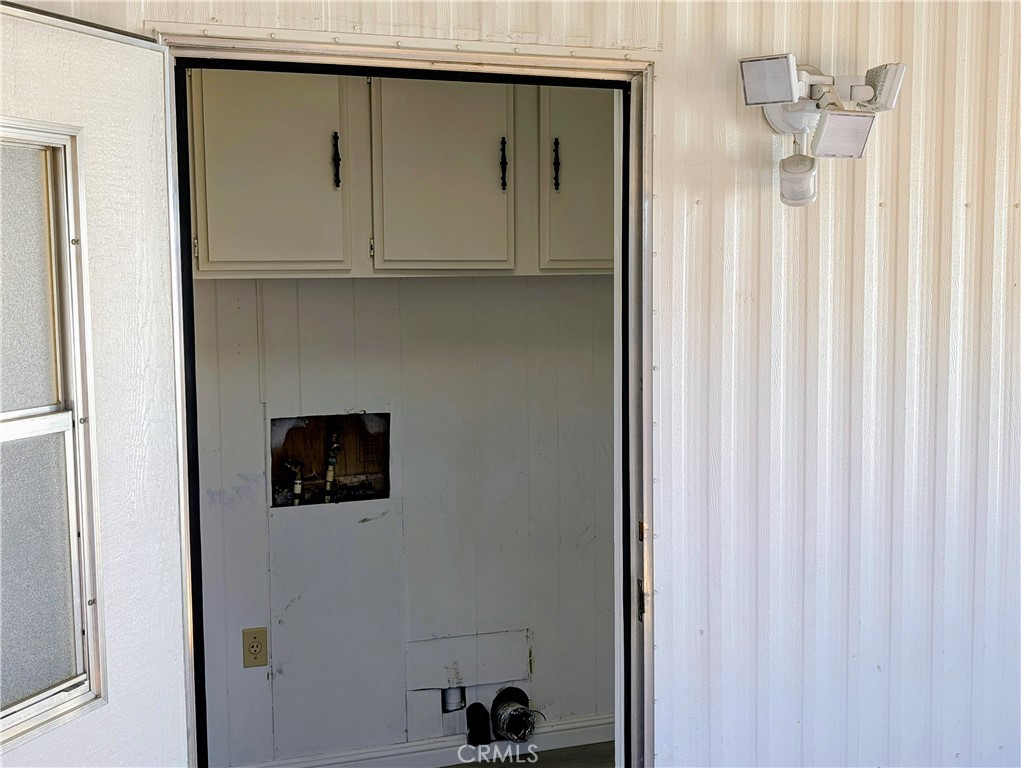 461 Saturn Court Property Photo 19