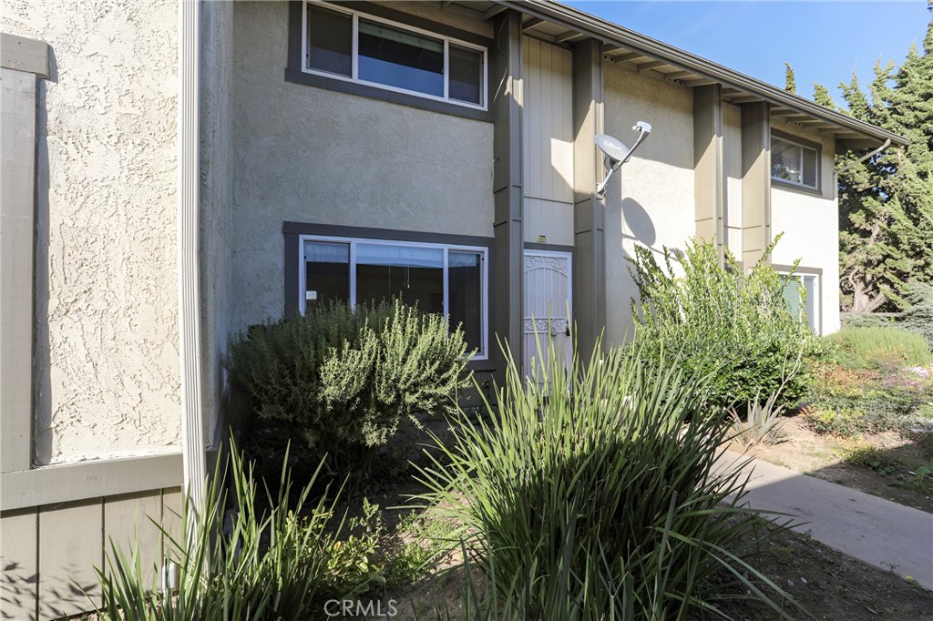 1321 N Bradley Property Photo 1